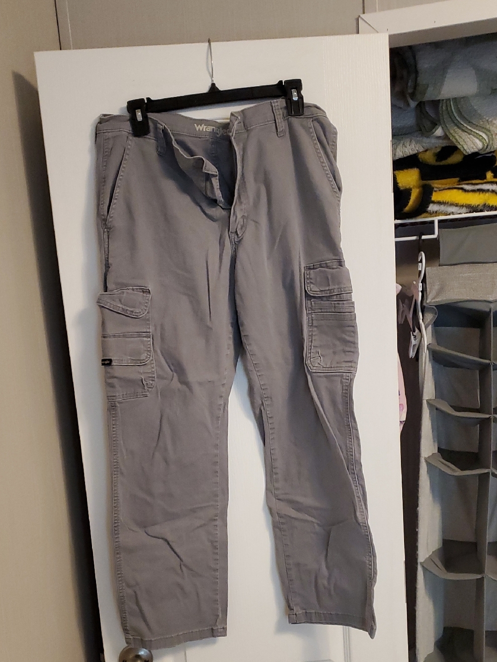 Wrangler Women's Cargo Pants - Light Gray